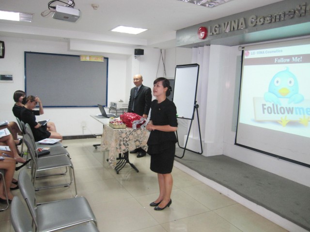 LG-VINA chúng ta là một gia đình (ngày 21-11-2012)